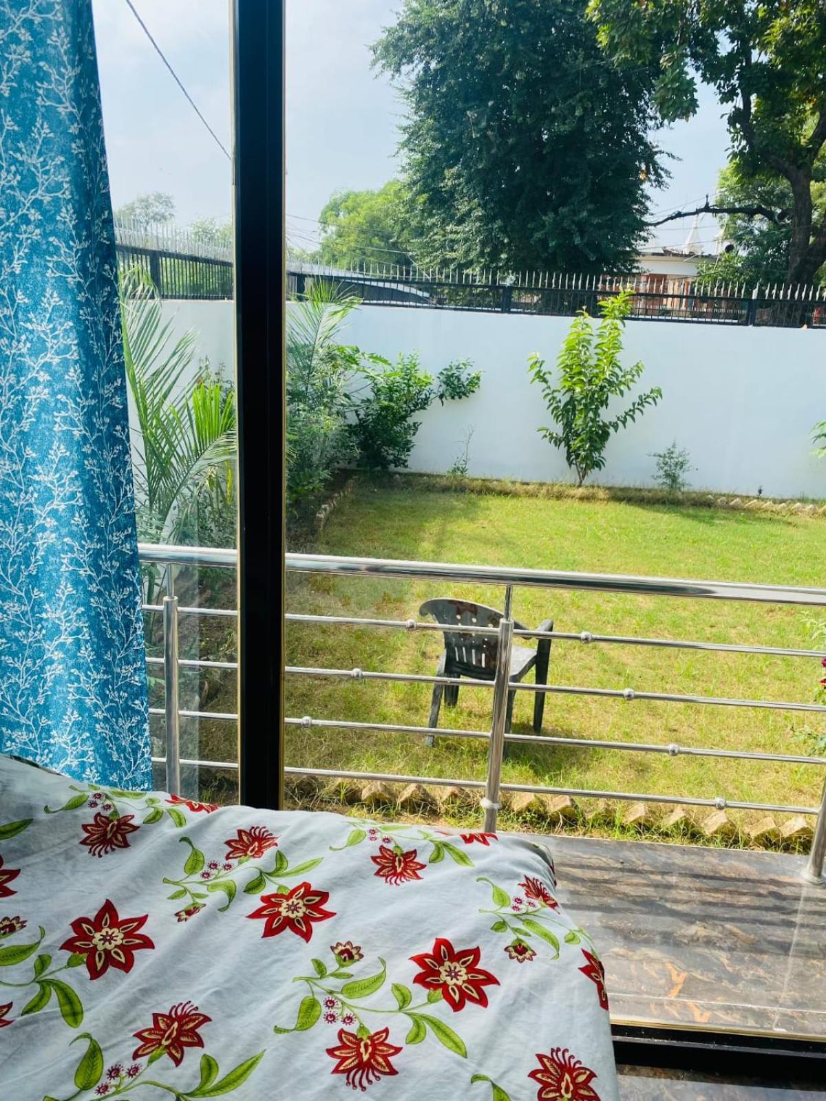 La Calma Homestay Khajurāho Exterior foto